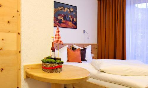 Hostal Dorfblick Fiss - Apartments & Rooms