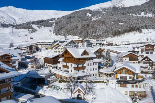 Hostal Dorfblick Fiss - Apartments & Rooms