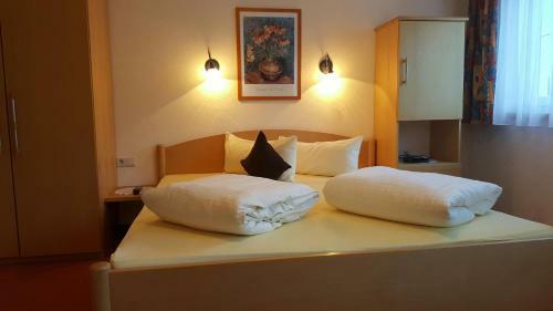 Hostal Apart Garni Arosa