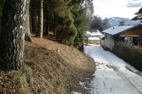 Minihaus In Den Bergen/ Small Mountain House