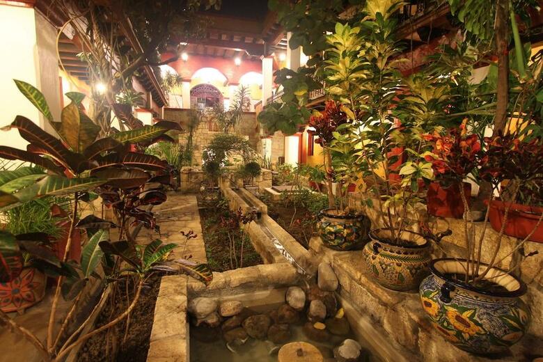 Hotel Casa Del S�tano
