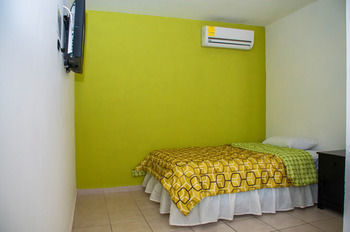Hotel Bugambilias