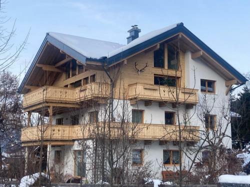Apartamento Bee Happy Haus Burb�ck