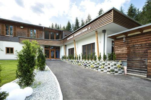 Sporthotel Gr�nau - Hotel, Restaurant Wimmergreuth
