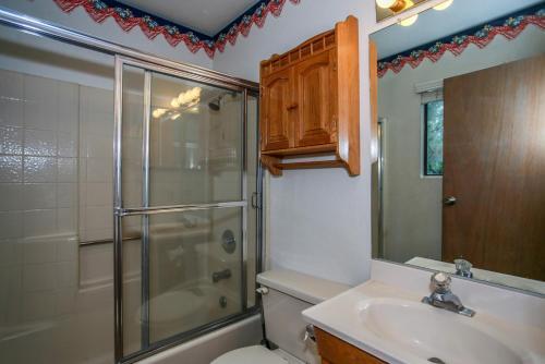 Bear Castle-1854 By Big Bear Vacations