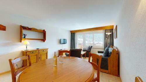 Gonenstein Residence In Leukerbad, Entire Apartment/studio With Balcony