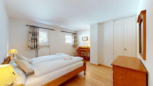 Gonenstein Residence In Leukerbad, Entire Apartment/studio With Balcony