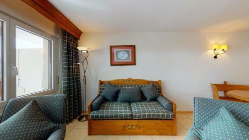 Gonenstein Residence In Leukerbad, Entire Apartment/studio With Balcony