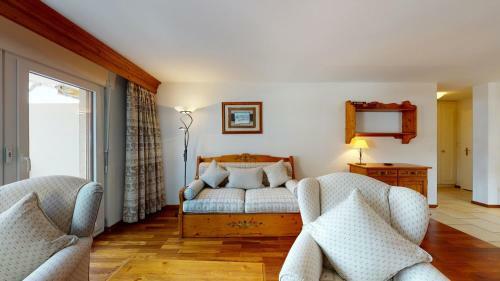 Gonenstein Residence In Leukerbad, Entire Apartment/studio With Balcony