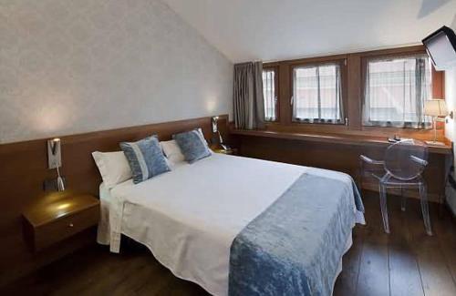 Hostal Posada Real Los Cinco Linajes
