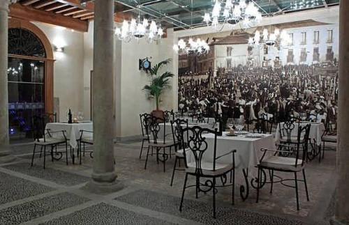Hostal Posada Real Los Cinco Linajes
