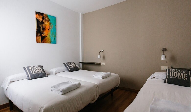 Apartamentos Se�orio de Haro 3000