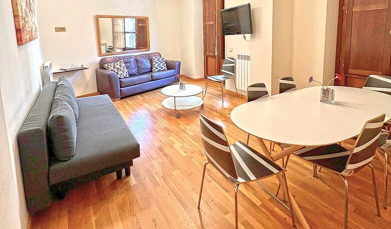 Apartamentos Se�orio de Haro 3000