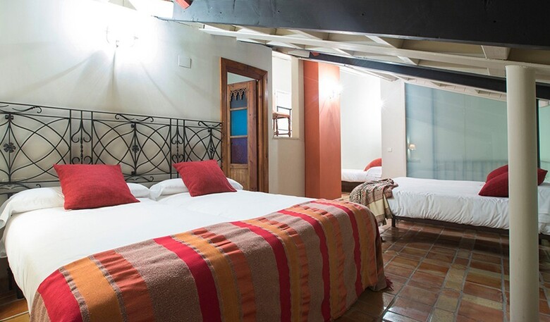 Apartamentos Se�orio de Haro 3000