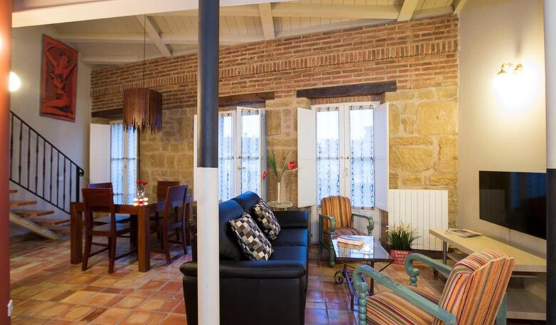 Apartamentos Se�orio de Haro 3000
