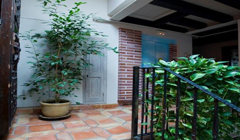 Apartamentos Se�orio de Haro 3000