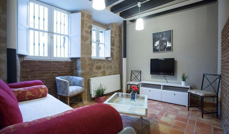 Apartamentos Se�orio de Haro 3000