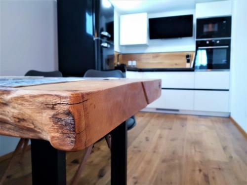 Wood Home - Luxury Mountain Apartment