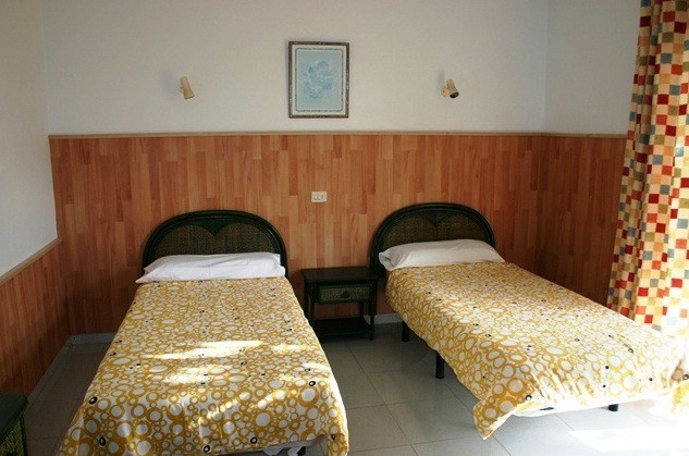 Apartamentos Y Bungalows Finca Col�n