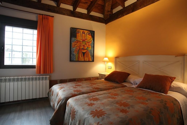 Hostal Douris Temple