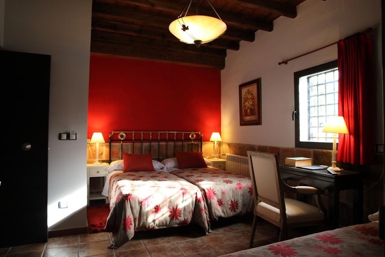 Hostal Douris Temple