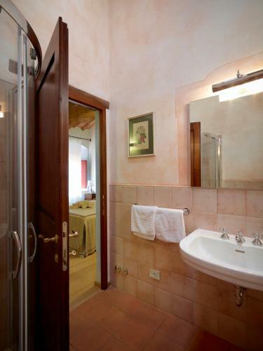 B&B Borgo Petrognano - Residenza D'epoca