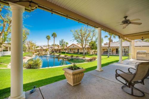 Villa With Private Pool And Jacuzzi Gameroom Walk To Festivals