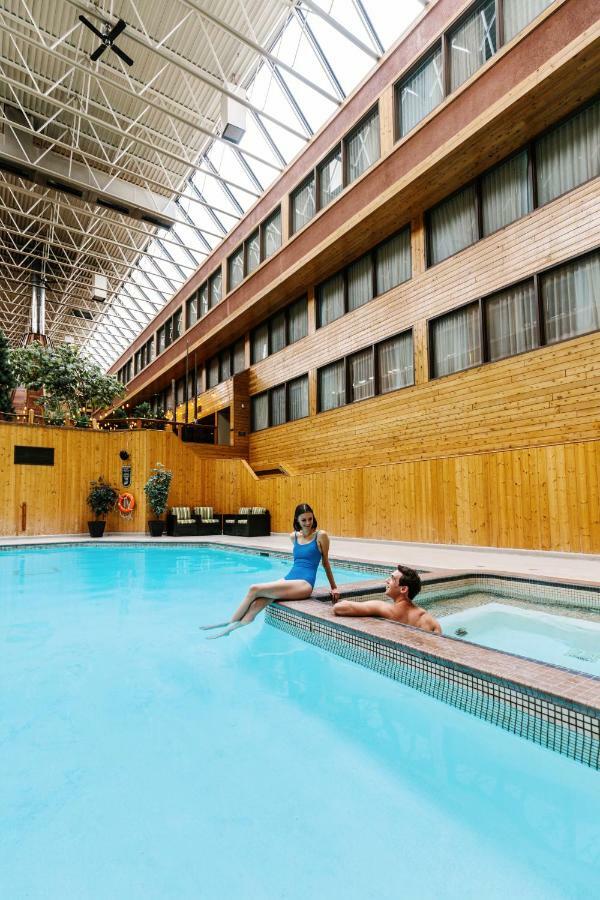 Hotel Sawridge Inn And Conference Centre