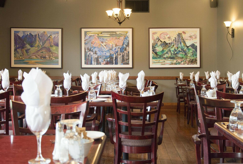 Hotel Tonquin Inn