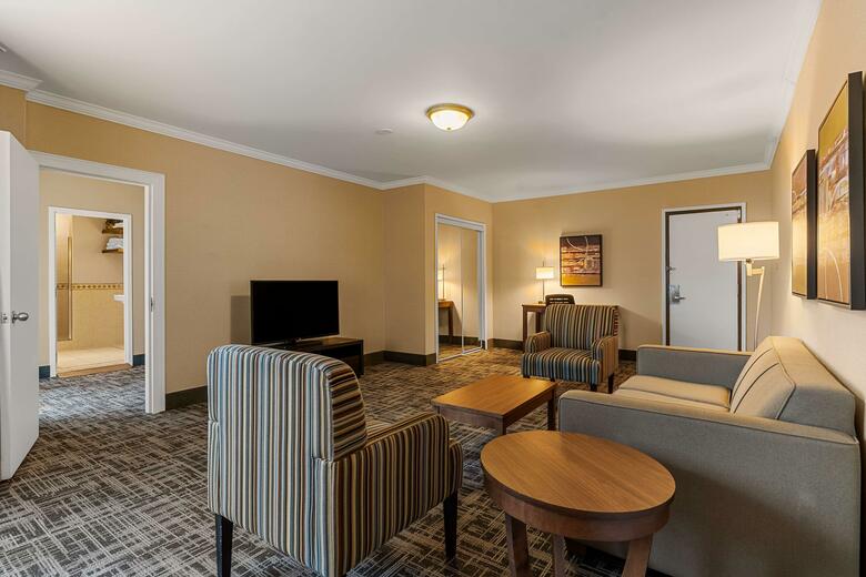 Best Western Ville Marie Hotel & Suite