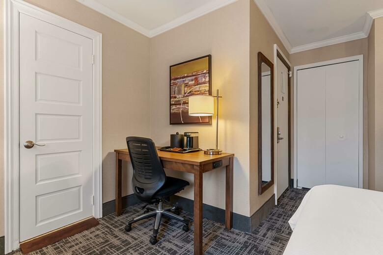 Best Western Ville Marie Hotel & Suite