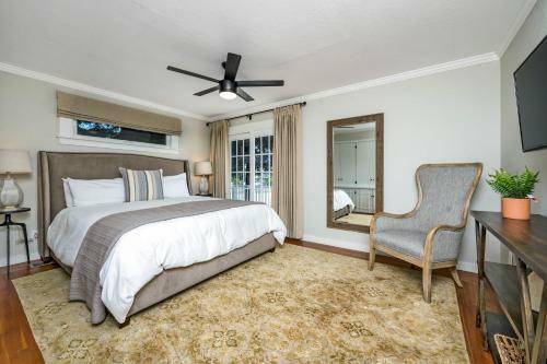 The Oxbow House - Designer 3bd/2ba Home
