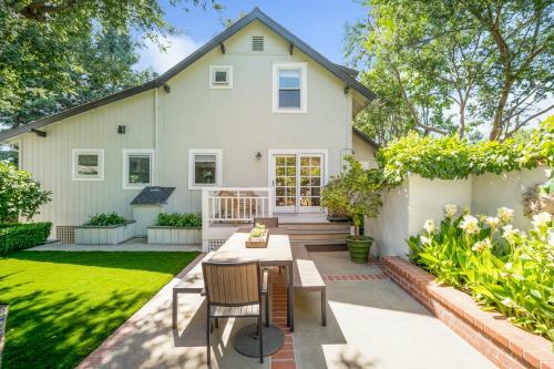 The Oxbow House - Designer 3bd/2ba Home
