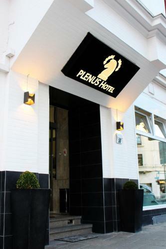 Plenus Hotel