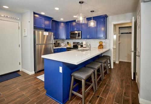 Apartamento St Anton Courtyard View 2-bedroom Condos With Two Oversized Jacuzzi Spas