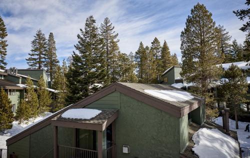 Apartamento St Anton Courtyard View 2-bedroom Condos With Two Oversized Jacuzzi Spas