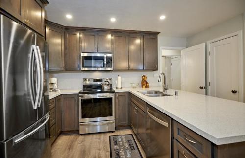 Apartamento St Anton Courtyard View 2-bedroom Condos With Two Oversized Jacuzzi Spas