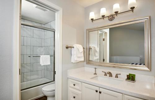 Apartamento St Anton Courtyard View 2-bedroom Condos With Two Oversized Jacuzzi Spas