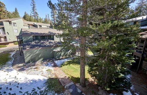 Apartamento St Anton Courtyard View 2-bedroom Condos With Two Oversized Jacuzzi Spas