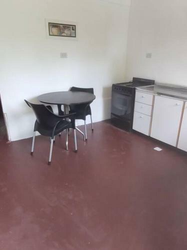Apartamento Depto Amoblado P/dos Personas Con Estacionamiento