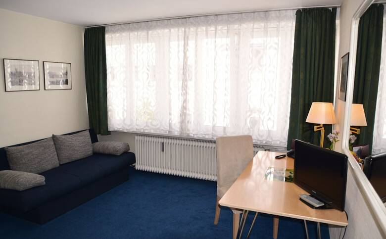 Hostal Hotel Lex Im Gartenhof