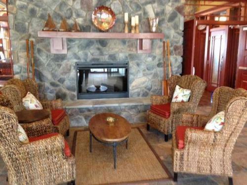 1000 Islands Harbor Hotel