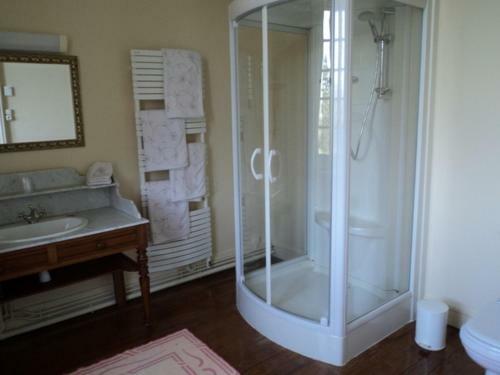 Bed & Breakfast Au Chateau De Montbraye