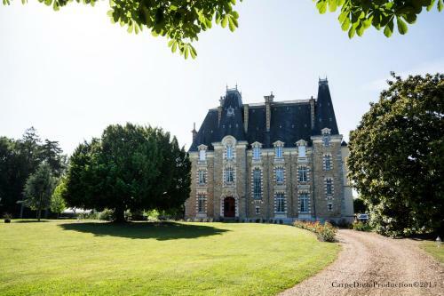 Bed & Breakfast Au Chateau De Montbraye