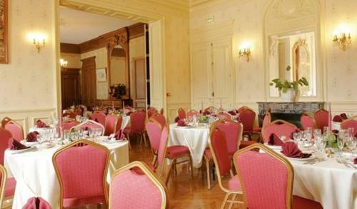 Bed & Breakfast Au Chateau De Montbraye