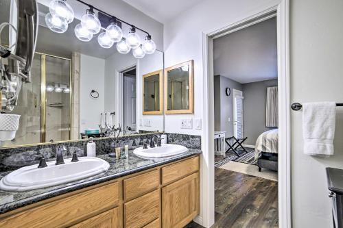 Mammoth Lakes Getaway With Shared Pool, Hot Tub