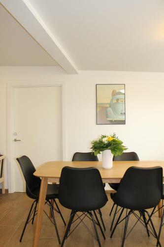 Kitchen & Apartments In Odense City With Free Private Parking