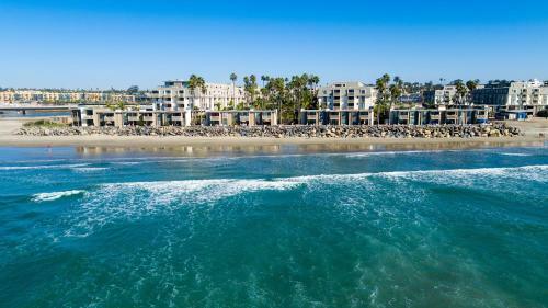 D20 - Beachfront Delight