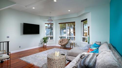 Private Home Ocean View, Air-conditioned Just Steps To The Beach