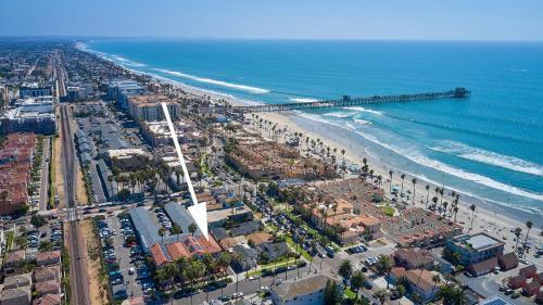 Private Home Ocean View, Air-conditioned Just Steps To The Beach